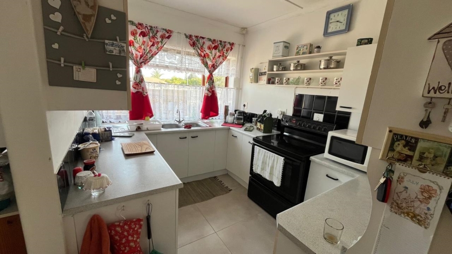 2 Bedroom Property for Sale in Wavecrest Eastern Cape